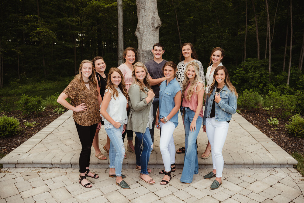 Class of 2021 Senior Styled Shoot - Seniors are chosen each year to represent Lindsey Whetstone Photography throughout their senior year. One perk of being a senior spokesmodel is the opportunity to participate in a styled shoot.